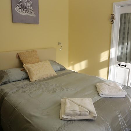 Sandpiper Inn B&B And Pub อิลฟราคูมบ์ ภายนอก รูปภาพ